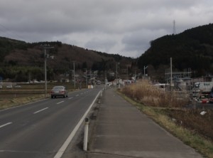 仮設周辺は山に囲まれている